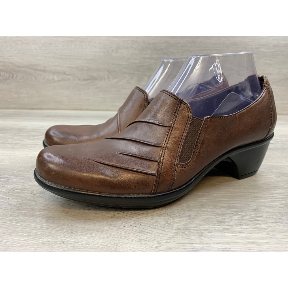 Clarks Brown Leather Pleated Vamp Slip On Block Heel Loafers Women's 8.5 Shoes